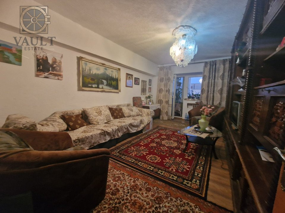 APARTAMENT 4 CAMERE-RAHOVA-BLOC REABILITAT-2 BAI-2 BALCOANE