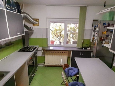 APARTAMENT 3 CAMERE-DRUMUL SARII-CALEA 13 SEPTEMBRIE-2 BAI