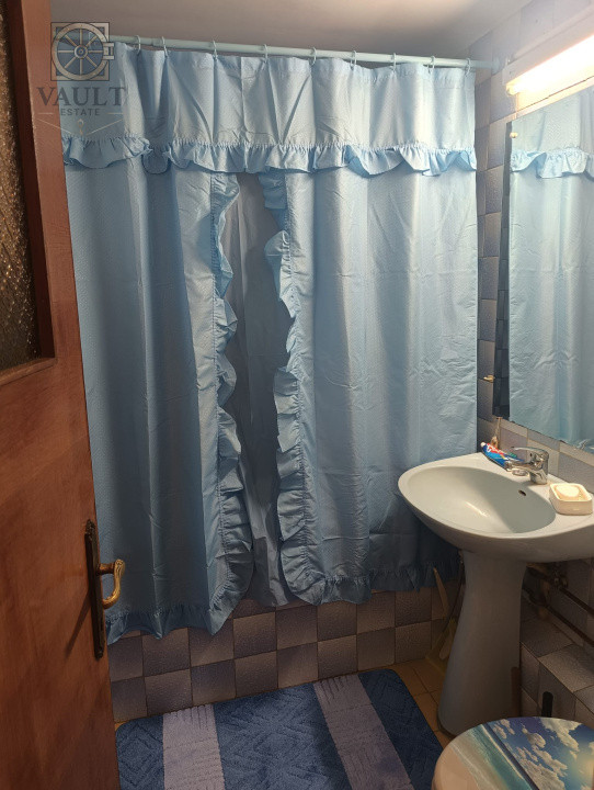 APARTAMENT 3 CAMERE SEMIDECOMANDAT - BD. BASARABIA/ METROU COSTIN GIORGIAN