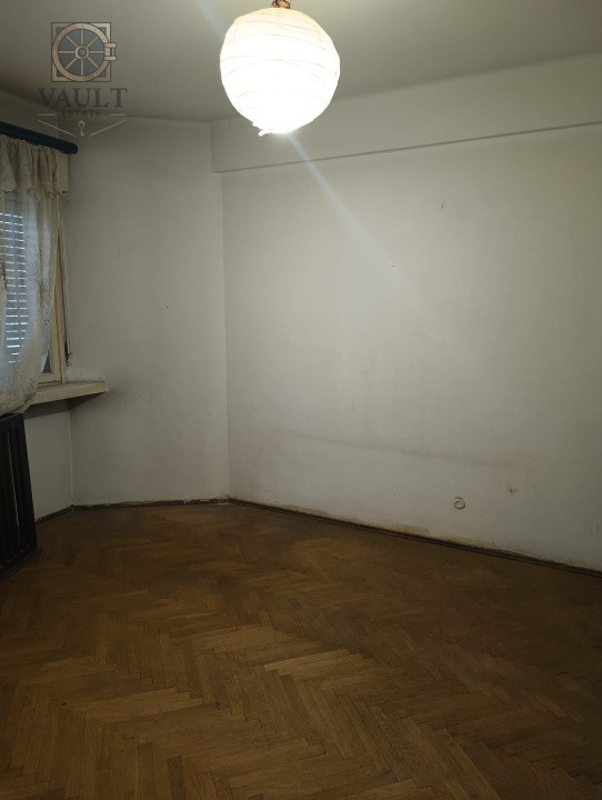 APARTAMENT 3 CAMERE PE CALEA VICTORIEI-73 MP +BOXA 4.27MP