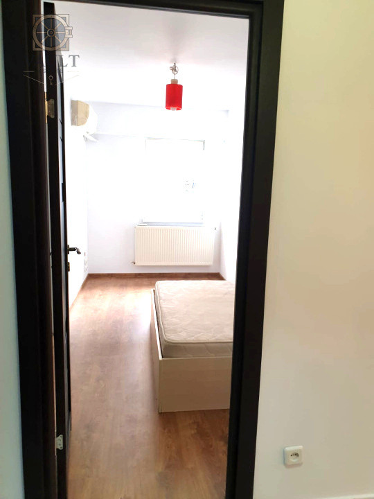 APARTAMENT 2 CAMERE RENOVAT ,CU CENTRALA PROPRIE- VITAN BARZESTI