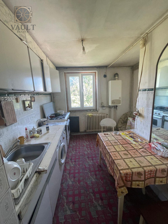 APARTAMENT 4 CAMERE-  CENTRALA TERMICA  - 1 Decembrie 1918