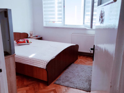 Apartament 2 camere Piata Progresul - centrala proprie