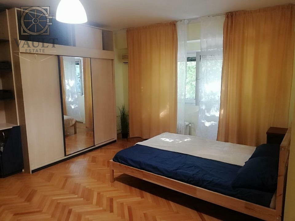 Garsoniera Decebal -Bloc Mixt