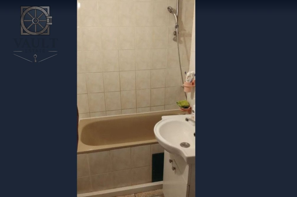 Apartament 4 camere- DECOMANDAT- Tei