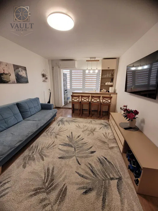 Apartament 2 camere Piata Veteranilor-Renovat-Posibilitate montare centrala 