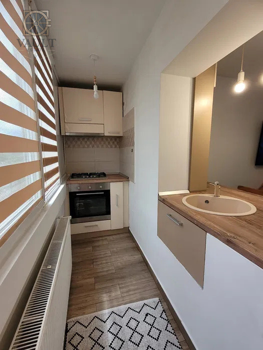 Apartament 2 camere Piata Veteranilor-Renovat-Posibilitate montare centrala 