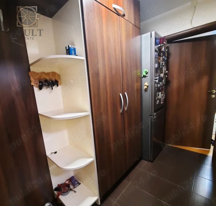 Apartament 3 camere Bercen-Bulevardul Alexandru Obregia-Centrala proprie