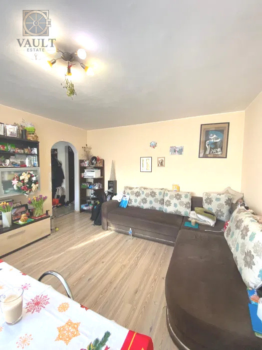 Apartament 3 camere- 68 MP-Fizicienilor