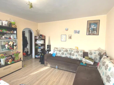 Apartament 3 camere- 68 MP-Fizicienilor