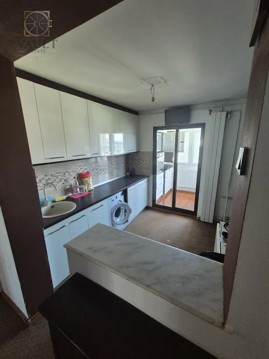 APARTAMENT 3 CAMERE - LOC DE PARCARE - BOXA - CRANGASI