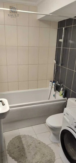 Apartament 3 camere - ETAJ 1 - zona PIPERA 