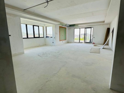 Penthouse Exclusivist cu Terase de 130 mp în Pipera