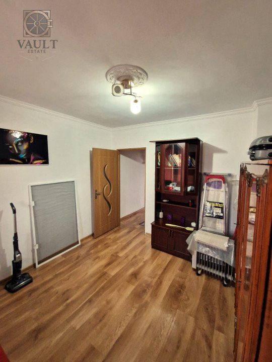 APARTAMENT 3 CAMERE - OBOR - BISERICA SF. DUMITRU