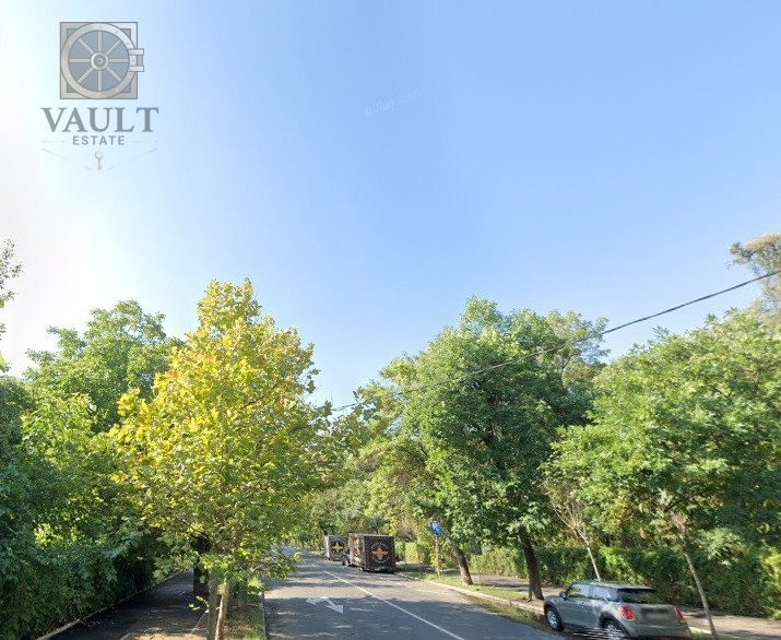 Apartament cu vedere la lacul Herăstrău - mobilier lemn masiv - parcare - boxa