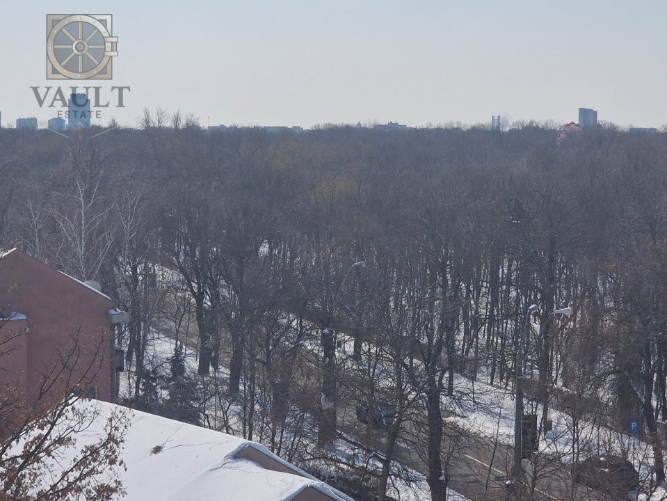 Apartament cu vedere la lacul Herăstrău - mobilier lemn masiv - parcare - boxa