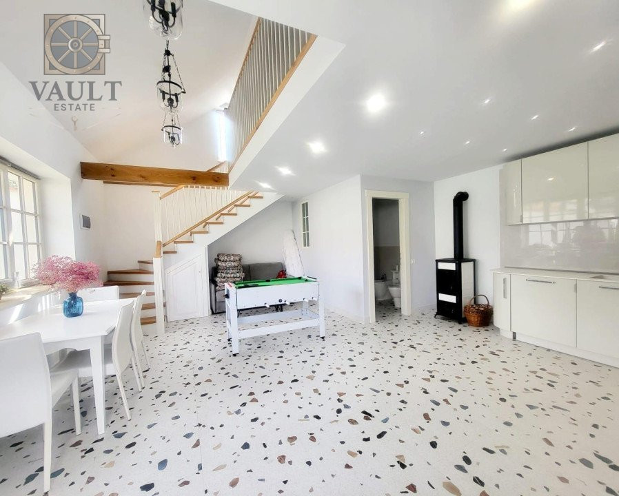 Bijuterie istorică transformată în lux modern: Proprietate unică în Sânpetru