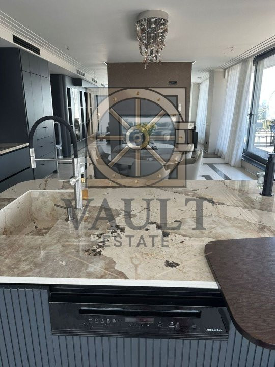 Reflexia Luxului - Penthouse de Eleganță Supremă