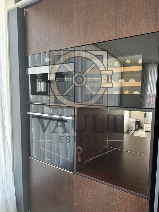 Reflexia Luxului - Penthouse de Eleganță Supremă