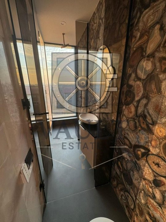 Reflexia Luxului - Penthouse de Eleganță Supremă