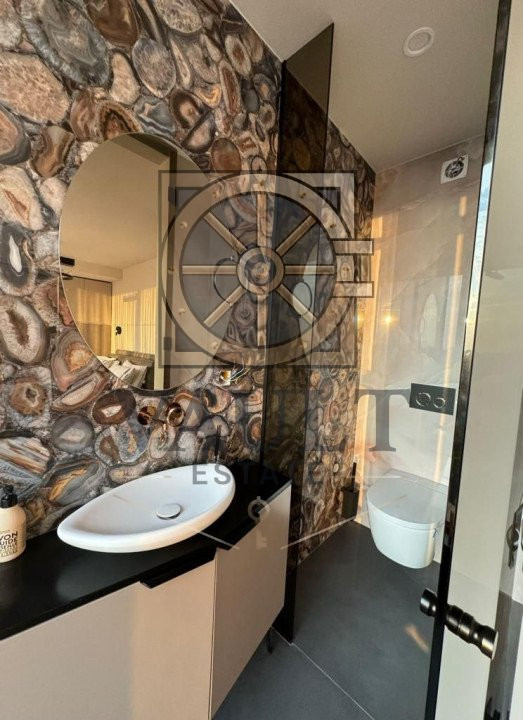 Reflexia Luxului - Penthouse de Eleganță Supremă