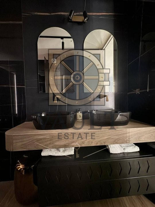 Reflexia Luxului - Penthouse de Eleganță Supremă