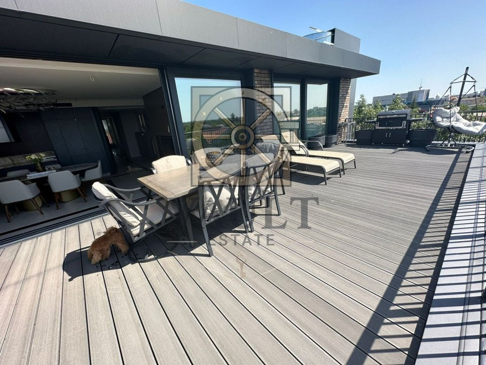 Reflexia Luxului - Penthouse de Eleganță Supremă