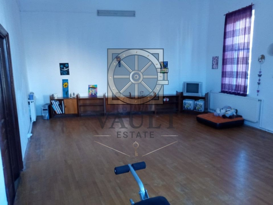 Casa INDIVIDUALA - S+P+1+M - 5 minute de metrou TINERETULUI