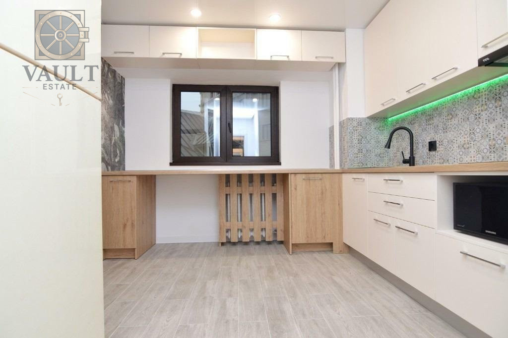 4 CAMERE - ETAJ 1 - VEDERE FANTANI