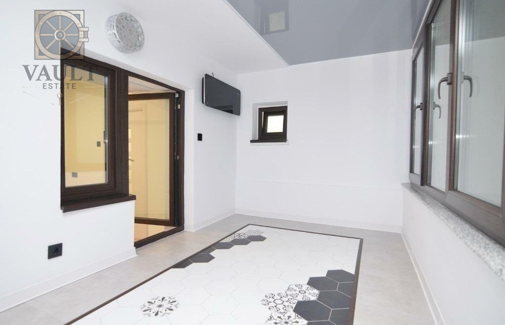 4 CAMERE - ETAJ 1 - VEDERE FANTANI