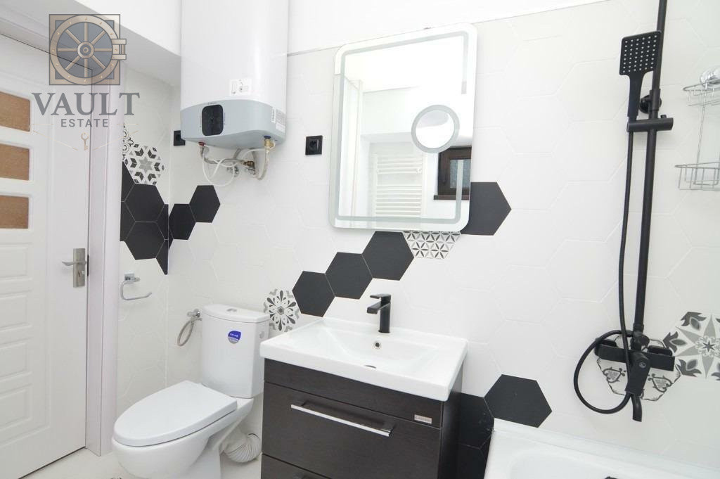 4 CAMERE - ETAJ 1 - VEDERE FANTANI