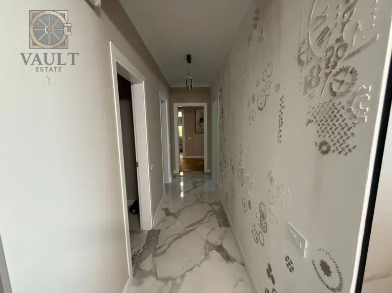 Apartament 3 camere - LA CHEIE - zona  PIPERA 