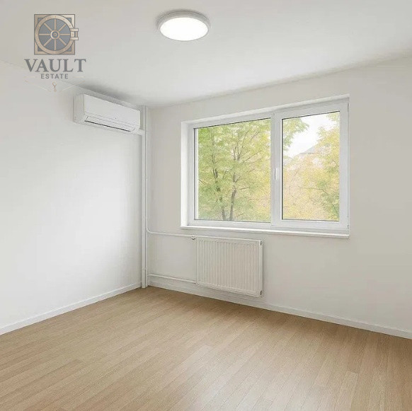 Garsoniera - BLOC MIXT - 3 minute METROU DRISTOR 