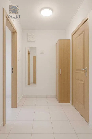 Garsoniera - BLOC MIXT - 3 minute METROU DRISTOR 