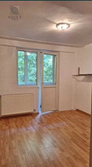 Apartament 3 camere - CENTRALA PROPRIE - ETAJ 1 - langa MEGA MALL 