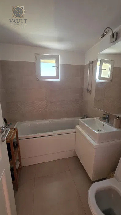 Apartament 3 camere -67MP- Baba Novac 