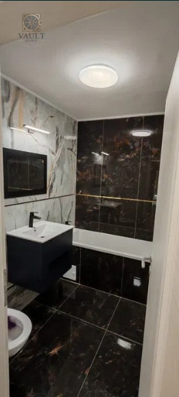 Apartament 3 camere - 5 MINUTE METROU APARATORII PATRIEI 