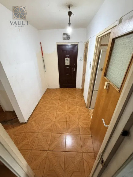Apartament 3 camere - ETAJ 1 - 5 minute Metrou RAUL DOAMNEI 
