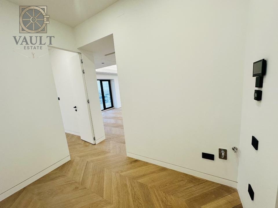 Apartament 3 camere - LUX - VEDERE SPRE LAC - BHB AVENUE