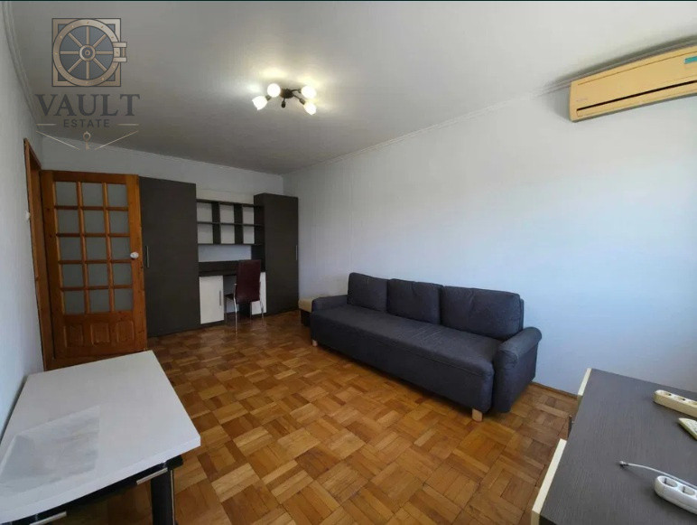 Apartament 2 camere - DECOMANDAT - zona UVERTURII