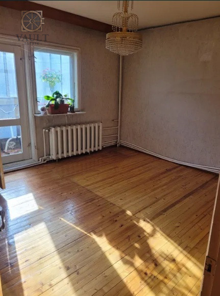 Apartament 3 camere - CENTRALA PROPRIE - zona SEBASTIAN 