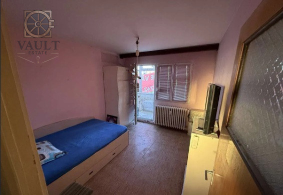 Apartament 4 camere - BLOC REABILITAT - 3 minute METROU VALEA IALOMITEI 