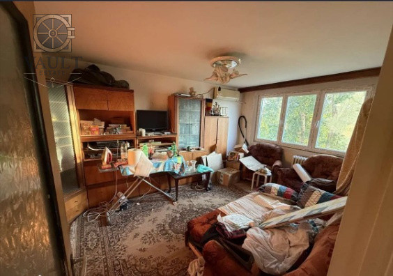 Apartament 4 camere - BLOC REABILITAT - 3 minute METROU VALEA IALOMITEI 