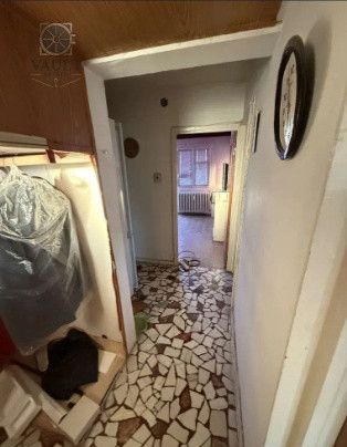 Apartament 4 camere - BLOC REABILITAT - 3 minute METROU VALEA IALOMITEI 