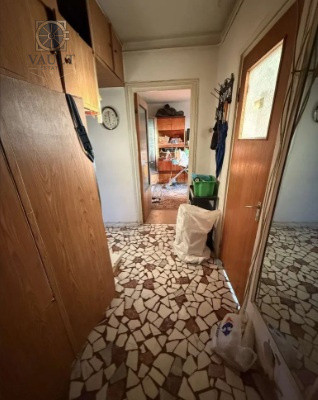 Apartament 4 camere - BLOC REABILITAT - 3 minute METROU VALEA IALOMITEI 