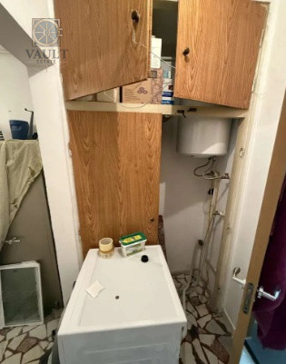 Apartament 4 camere - BLOC REABILITAT - 3 minute METROU VALEA IALOMITEI 