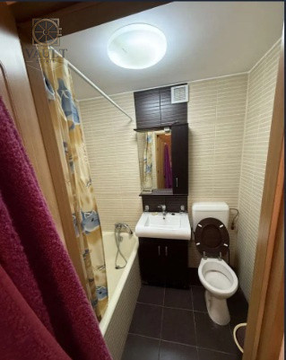 Apartament 4 camere - BLOC REABILITAT - 3 minute METROU VALEA IALOMITEI 