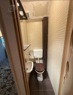 Apartament 4 camere - BLOC REABILITAT - 3 minute METROU VALEA IALOMITEI 