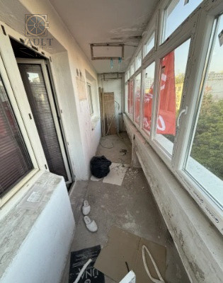 Apartament 4 camere - BLOC REABILITAT - 3 minute METROU VALEA IALOMITEI 