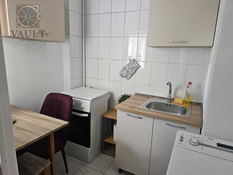 Garsoniera - MOBILATA/UTILATA - Titan Piata minis - 1985 